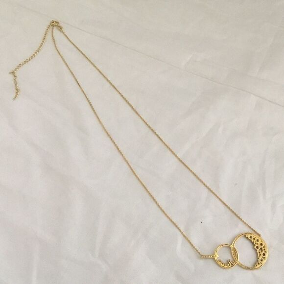 Crystal Embellished InterlockingCircle Necklace G2 - Picture 5 of 5